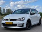Volkswagen Golf 2.0 TSI GTI Performance I AUT I, Auto's, 65 €/maand, Gebruikt, 4 cilinders, Alcantara