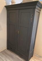 Kast antraciet 187 cm hoog, 109 breed, 45 cm diep, Antiek en Kunst, Antiek | Meubels | Kasten, Ophalen