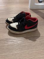 Nike schoenen maat 27, Kinderen en Baby's, Kinderkleding | Schoenen en Sokken, Gebruikt, Jongen of Meisje, Schoenen, Ophalen of Verzenden
