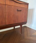 Prachtige vintage dressoir kast uit de jaren ‘50-60-70, Huis en Inrichting, Ophalen, 5 laden of meer, 150 tot 200 cm, Teakhout