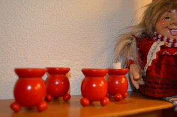 3 schattige Vintage ZWEEDSE rode houten bolkandelaartjes  beschikbaar voor biedingen