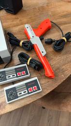 Nintendo nes, Ophalen of Verzenden, Gebruikt, Met 2 controllers, Met games
