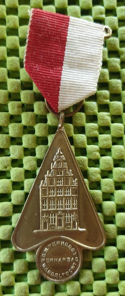 Medaille: D.W.K Hermandad wandeltocht G.M.Ter Horst Deventer, Postzegels en Munten, Penningen en Medailles, Overige materialen