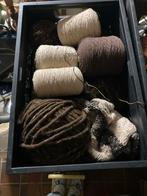 wol en garen, beige bruin, dik dun haken breien, gordijn, Hobby en Vrije tijd, Breien en Haken, Ophalen of Verzenden, Zo goed als nieuw