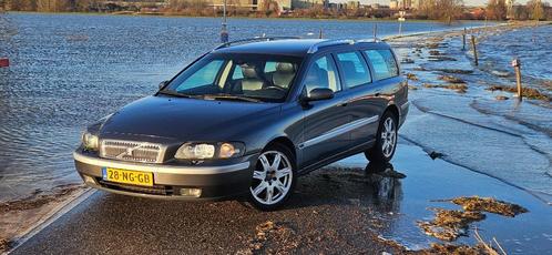 Volvo V70 2.5 T Automaat 2003 TITANIUM Leder Topstaat, Auto's, Volvo, Bedrijf, V70, ABS, Airbags, Airconditioning, Alarm, Boordcomputer