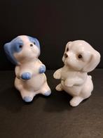 Twee porseleinen hondjes, Verzamelen, Beelden en Beeldjes, Ophalen of Verzenden, Zo goed als nieuw, Dier
