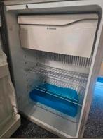 Dometic RM camper caravan koelkast op gas 12v 220v, Caravans en Kamperen, Ophalen of Verzenden, Zo goed als nieuw