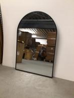 Moderne spiegel met zwart frame, Ophalen, Minder dan 50 cm, Zo goed als nieuw, Minder dan 100 cm