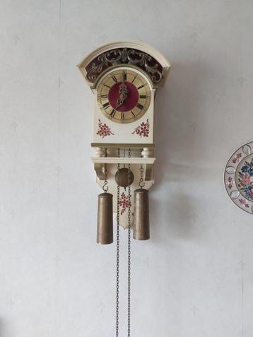 Leuke hang / wandklok beschikbaar voor biedingen