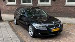 BMW 3-Serie station 318i 143pk Aut. 2012 Zwart, Auto's, Automaat, Zwart, 1435 kg, Zwart