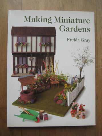 Making miniature gardens schaal 1:12 Freida Gray beschikbaar voor biedingen