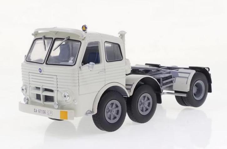 Pegaso 2045 1968 TREKKER SCHAAL 1/43 IXO Spaanse serie # 68, Hobby en Vrije tijd, Modelauto's | 1:43, Nieuw, Bus of Vrachtwagen