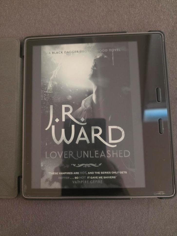 Kindle Oasis (9e generatie) - Top E-reader!, Computers en Software, E-readers, Zo goed als nieuw, 7 inch, 8 GB, Touchscreen, Waterbestendig