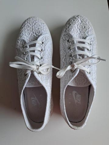 katoenen sneakers met plateauzool, mt.40 beschikbaar voor biedingen