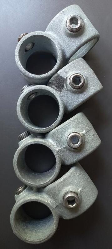  4   KOPPELING HAAKS  42 MM beschikbaar voor biedingen