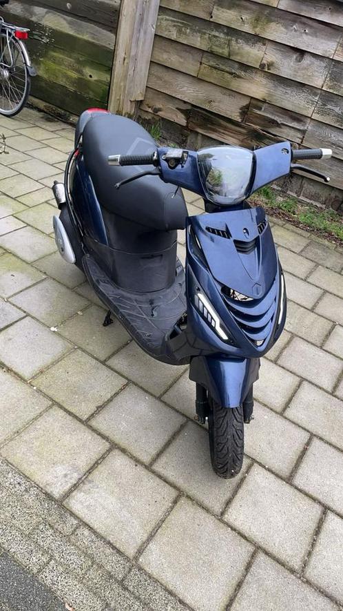 piaggo zip 50cc 2takt, Fietsen en Brommers, Scooters | Piaggio, Gebruikt, Zip, Benzine, Ophalen