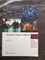 Basisboek integrale veiligheid (IVK), Boeken, Politiek en Maatschappij, Nederland, Maatschappij en Samenleving, Ophalen of Verzenden