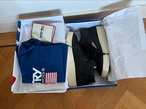 Autry fijne leren sneakers zwart maat 38 NIEUW, Kleding | Dames, Schoenen, Nieuw, Sneakers of Gympen, Zwart, Ophalen of Verzenden