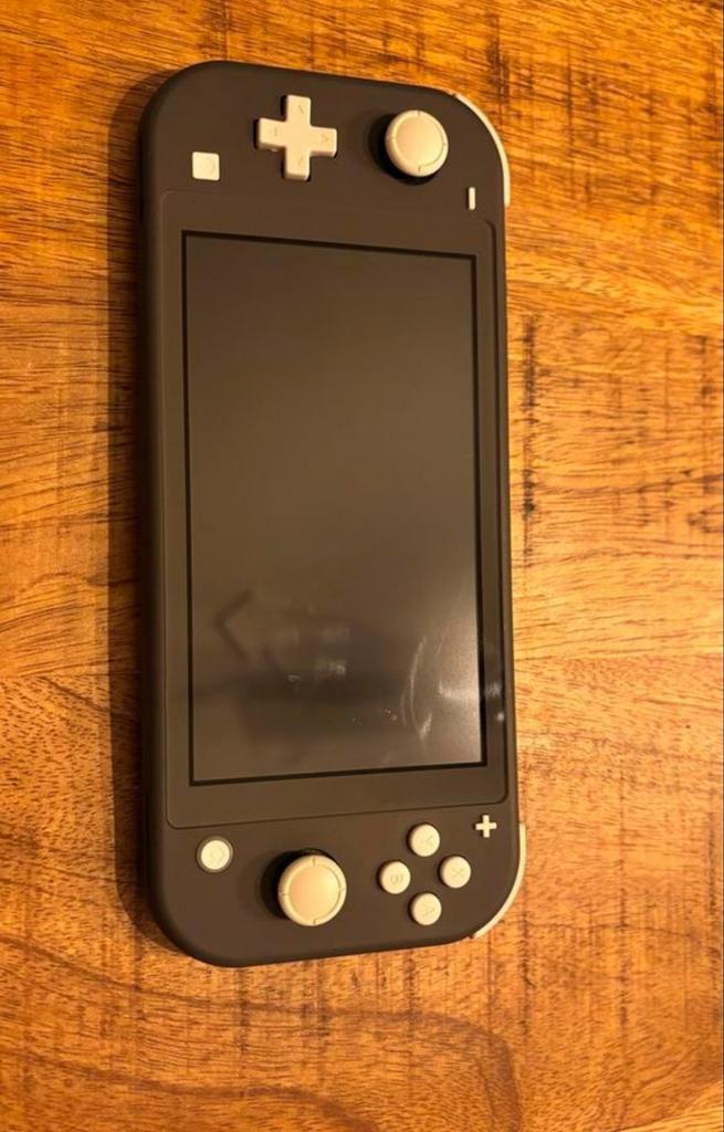 Nintendo Switch Grijs - Perfect voor onderweg!, Spelcomputers en Games, Spelcomputers | Nintendo Switch, Gebruikt, Switch Original