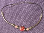 € 2 ! Leuke korte ketting met grote roze kraal en metaal, Verzenden, Gebruikt, Roze, Overige materialen