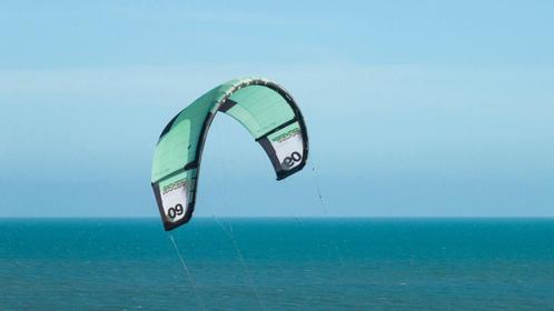 Nieuwe F-one Bandit 10m en 8m 2025 zie omschrijving, Watersport en Boten, Kitesurfen, Zo goed als nieuw, Kitesurf-set, 10 m², Geen board