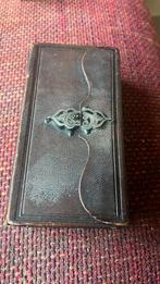 Antieke Bijbel met Zilveren Sluiting - 1881, Antiek en Kunst, Ophalen of Verzenden, Bijbel