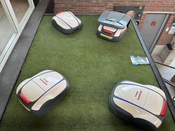 Honda HRM 4000 robotmaaier NIEUW IN DOOS ACTIE PRIJS, Zakelijke goederen, Machines en Bouw | Tuin, Park en Bosbouw, Maaier, Ophalen