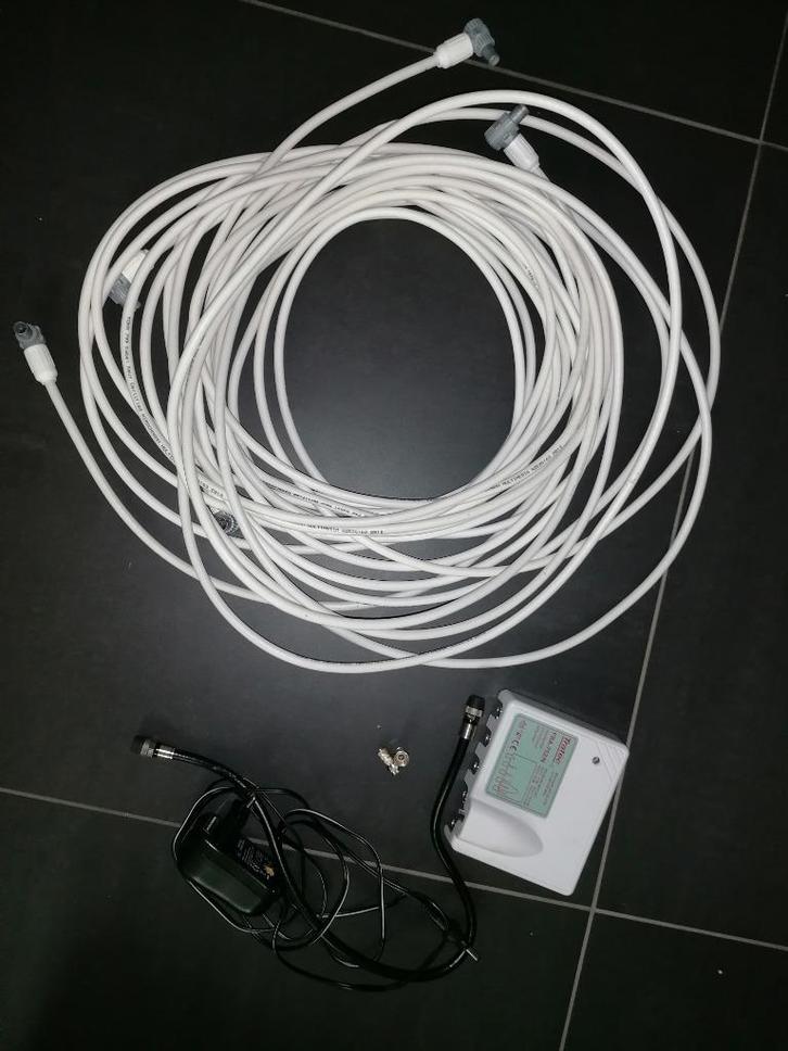 Complete set COAX kabels + signaalversterker (Hirschmann), Audio, Tv en Foto, Audiokabels en Televisiekabels, Coaxiale kabel, 5 tot 10 meter