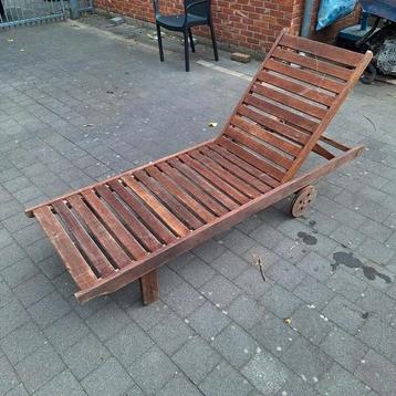 Ligbed voor in de tuin beschikbaar voor biedingen