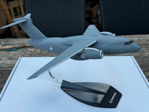 **NIEUW** KLU Embraer C-390 schaal 1/100, Hobby en Vrije tijd, Modelbouw | Radiografisch | Vliegtuigen, Nieuw, Overige typen, Ophalen of Verzenden