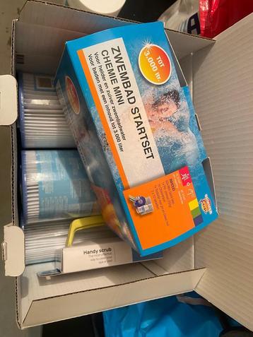 Complete zwembad onderhoudsset beschikbaar voor biedingen