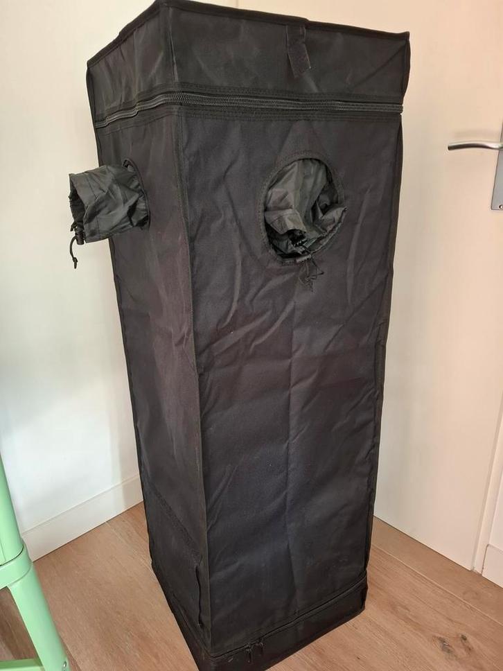 Kweektent - Ideaal voor binnen kweken!, Tuin en Terras, Kassen, Zo goed als nieuw, Kweekkas, Aluminium, Folie, Ophalen of Verzenden