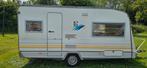 Knaus Südwind 440 (6004) - Voortent - Eindkeuken - 2x2m bed, Caravans en Kamperen, Vast bed, Ringverwarming, Particulier, 4 tot 5 meter