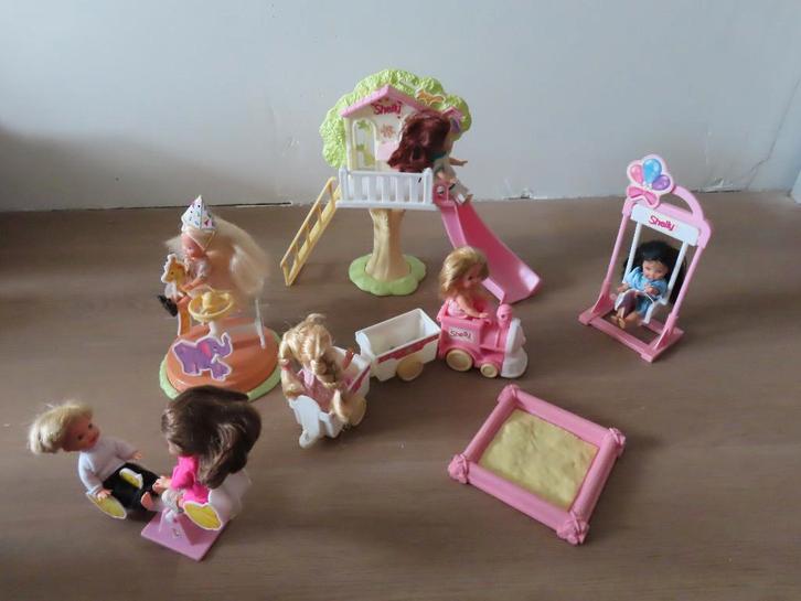 Barbie Shelly Speeltuin / Playground, Kinderen en Baby's, Speelgoed | Poppen, Zo goed als nieuw, Barbie, Ophalen of Verzenden