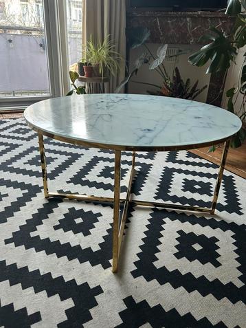 Salontafel - marmer look met goud beschikbaar voor biedingen