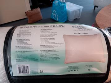 SleepMed Memory Foam Kussen - Medium Nieuw  beschikbaar voor biedingen