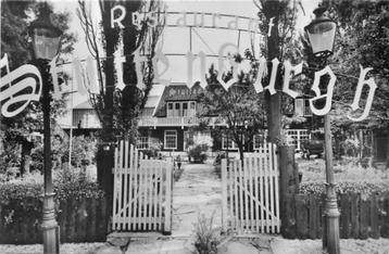 (301-219-025) Monnickendam Oud Hollands Hotel beschikbaar voor biedingen