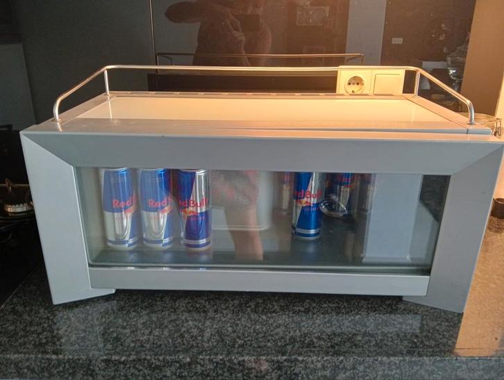 Originele Red Bull koeling vaste prijs€100, Witgoed en Apparatuur, Vriezers en Diepvrieskisten, Zo goed als nieuw, Minder dan 85 cm