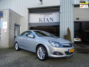 Opel Astra TwinTop 1.8 Cosmo beschikbaar voor biedingen