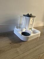 2-in-1 voerbak en waterdispenser, Dieren en Toebehoren, Ophalen, Zo goed als nieuw