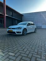 Volkswagen Golf 1.6 TDI R line, Zwart, 4 cilinders, 1239 kg, Wit