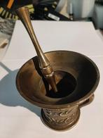 Gegraveerde messing vijzel en stamper, Ophalen of Verzenden, Koper