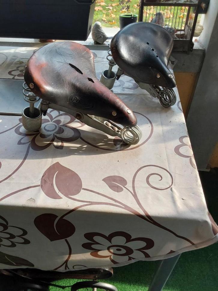 Vintage Fietszadels met Veren lepper een koop, Fietsen en Brommers, Fietsonderdelen, Gebruikt, Oldtimer, Zadel, Ophalen