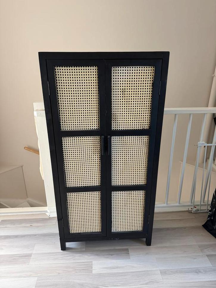 Zwarte Rotan Kast met Schappen, Antiek en Kunst, Antiek | Meubels | Kasten, Ophalen