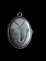 Antieke art deco medallion hanger, Overige materialen, Overige voorstellingen, Ophalen of Verzenden, Zo goed als nieuw