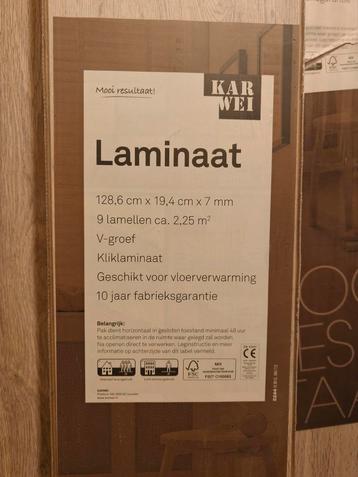 Laminaat 2x incl. extra planken, plinten, ondervloer beschikbaar voor biedingen