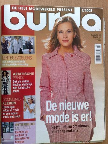 Burda februari nr. 2 / 2002 , communie kleren beschikbaar voor biedingen