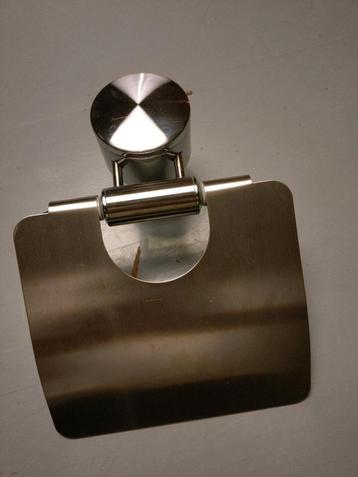 Gratis op te halen: Wc rol houder mat zilverkleurig/RVS beschikbaar voor biedingen