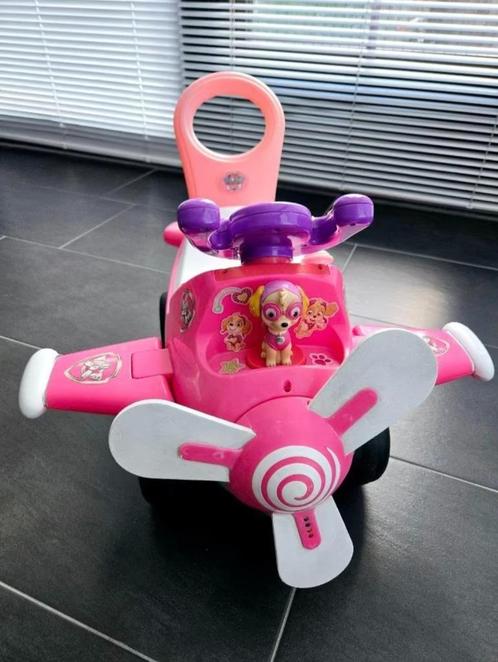 Skye vliegtuig/ loopwagen, Kinderen en Baby's, Speelgoed | Speelgoedvoertuigen, Zo goed als nieuw, Ophalen