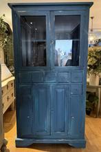 Oude apothekerskast, vintage vitrinekast, servieskast VdlM, Huis en Inrichting, Kasten | Ladekasten, Ophalen, Antieke kast brocante blauw kastje doorleefde vitrine hout stoer